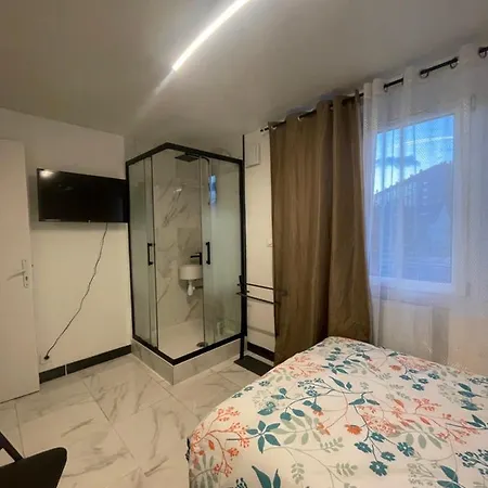 Calaisis Bed